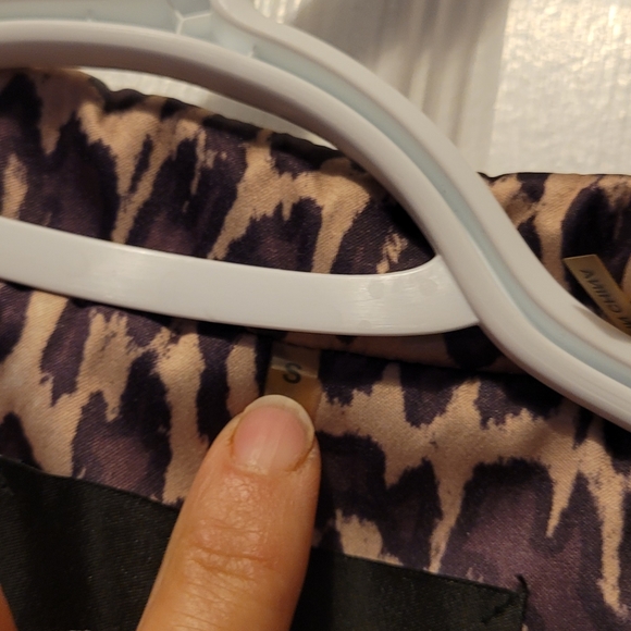 Tahari Leopard print trench jacket - Picture 7 of 8